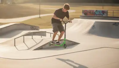 Robuster Stuntscooter: Dein Guide für Street & Park